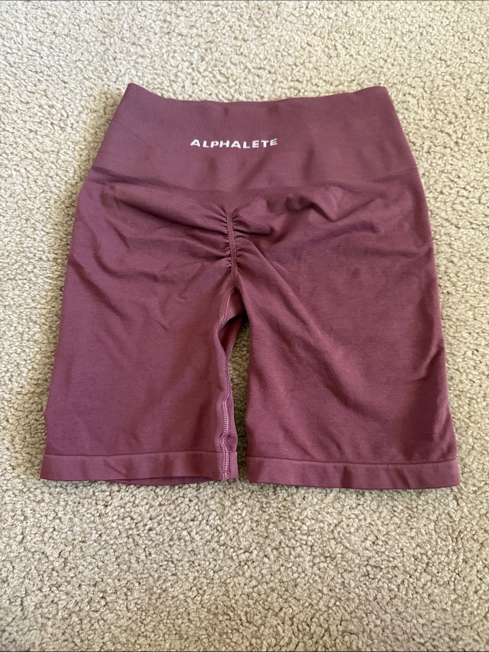 Alphalete Amplify Scrunch Butt Biker Shorts size Small Wildberry Berry Red